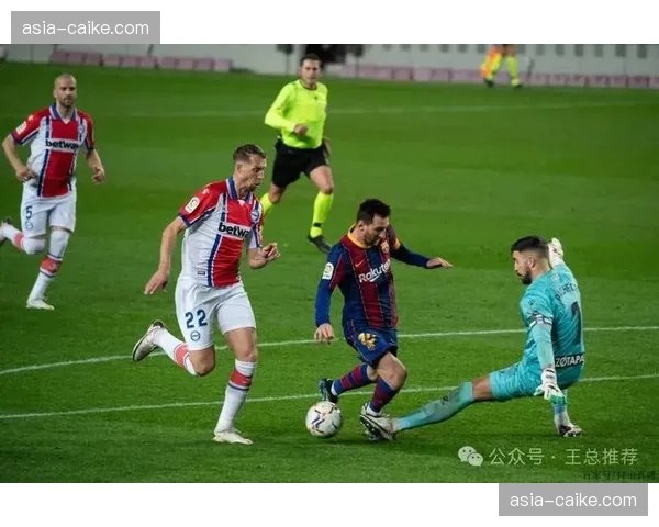 比赛战报：塞维利亚绝杀阿拉维斯，惊险脱离降级区
