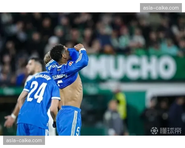 贝林厄姆恢复完整合练,有望在关键战中对阵巴塞罗那复出 贝林厄姆恢复完整合练,有望在关键战中对阵巴塞罗那复出